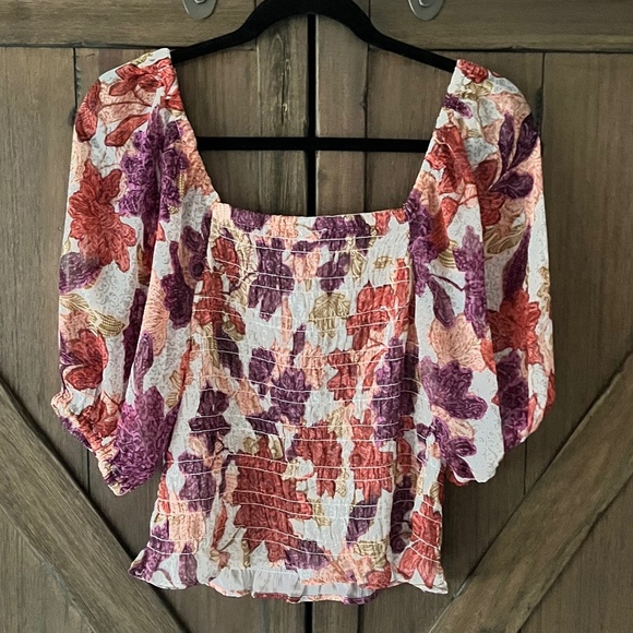 Old Navy Women's Autumn Leaves Floral Fitted Puff-Sleeve Smocked Top Size M NWOT - Picture 5 of 8